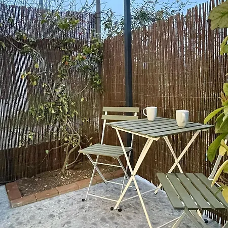 Agora Lx & 아파트 *