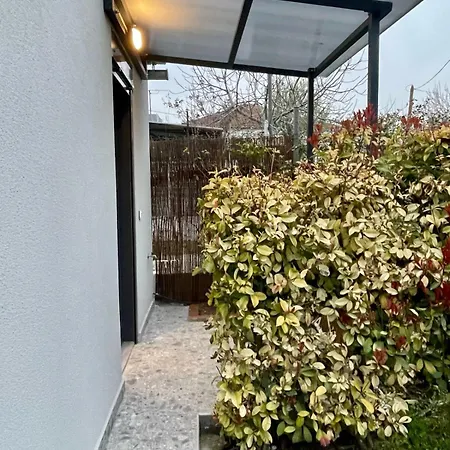 Agora Lx & * Salonicco