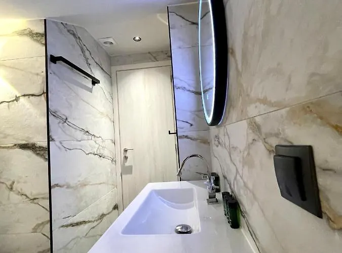 Agora Lx & * Salonicco