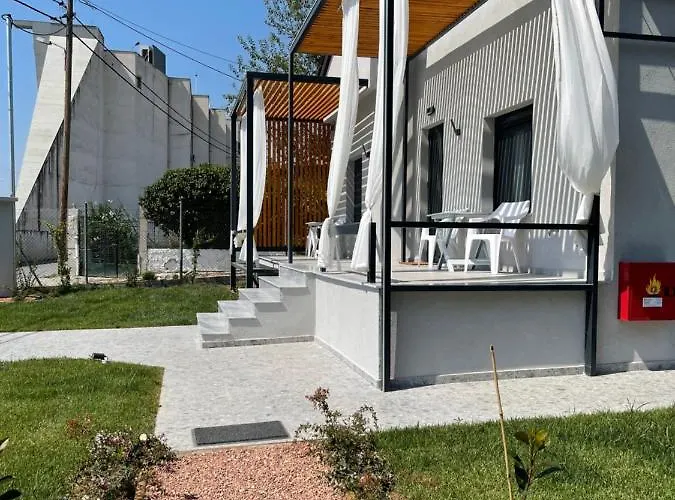 Agora Lx & * Θεσσαλονίκη