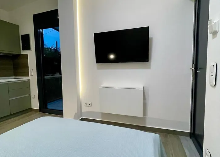 Agora Lx & *