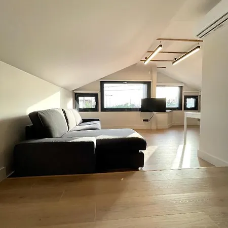 Apartment Agora Lx & *