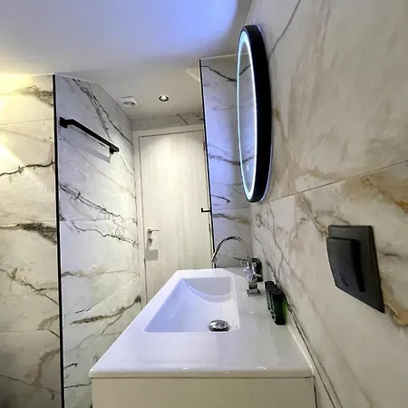 Agora Lx & * Thessaloniki